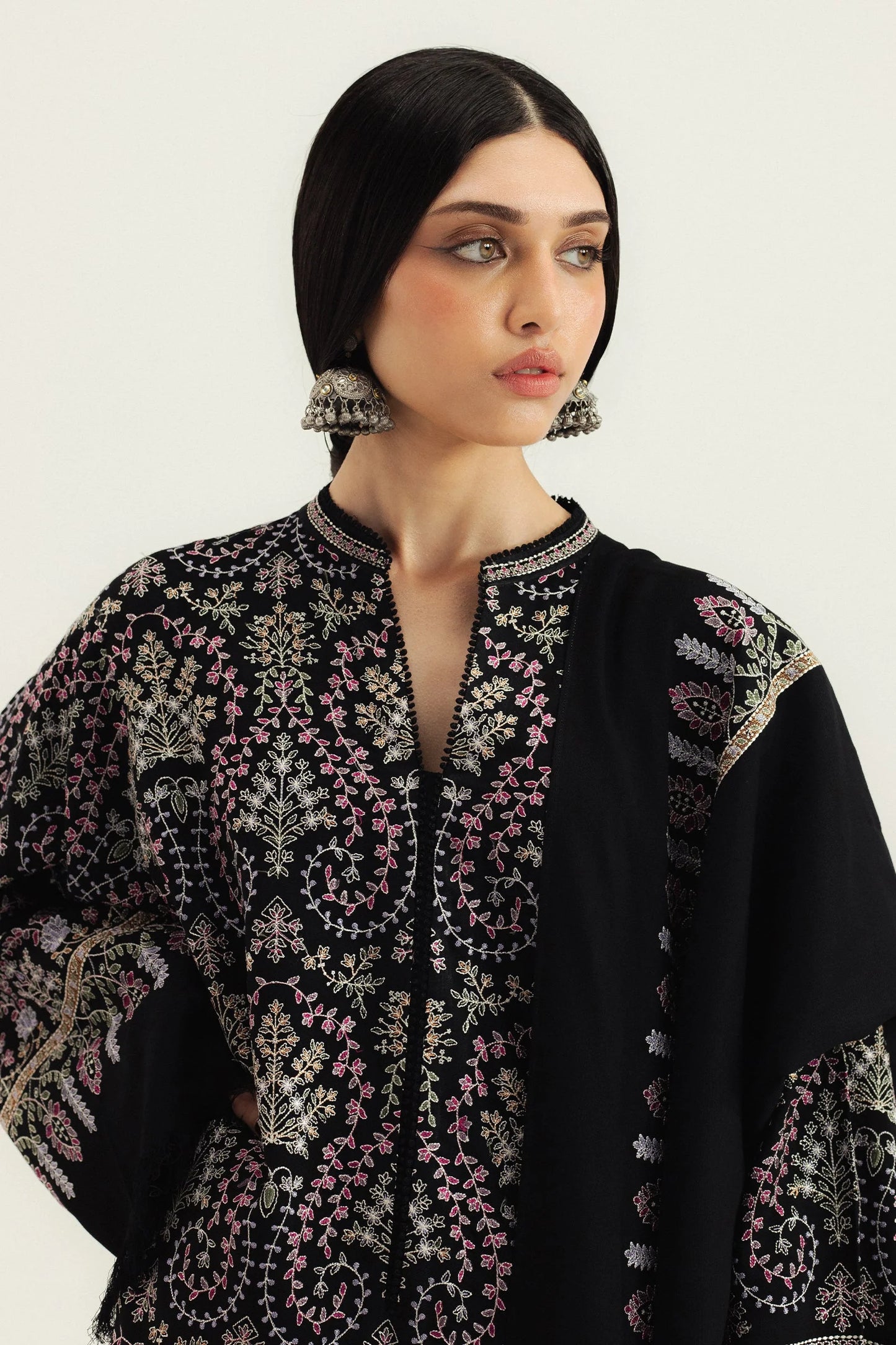 Coco Embroidered lawn Three Piece D-225 (lawn)