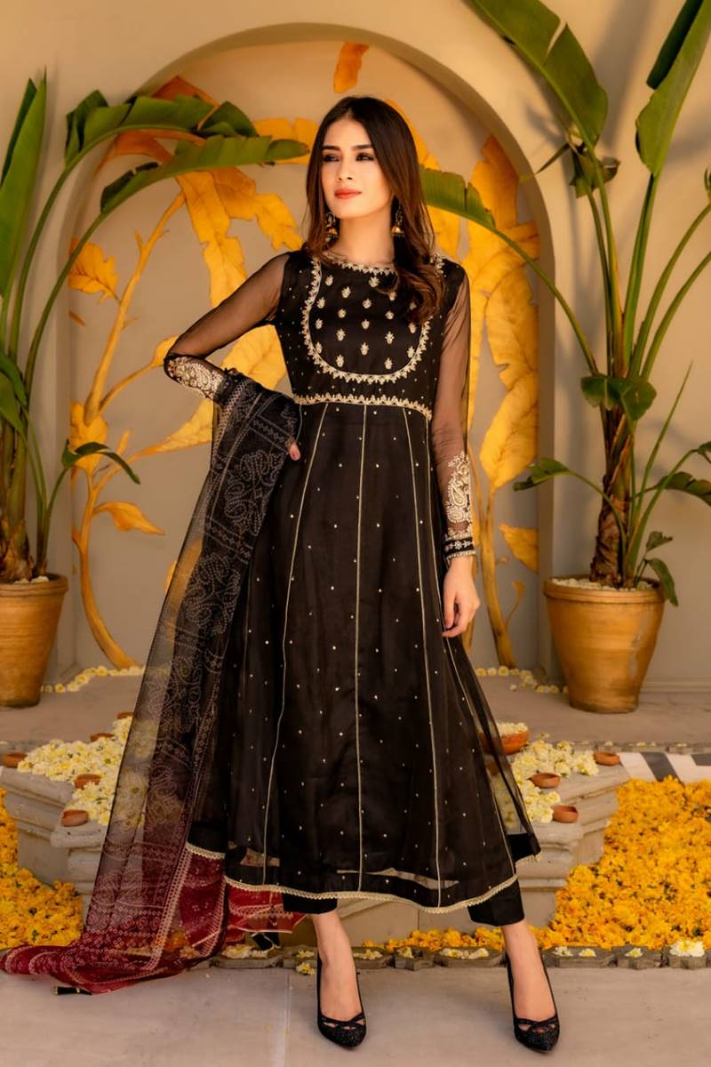 Femalechoice Design#25 Organza Linen inner Embroidered 3 pc