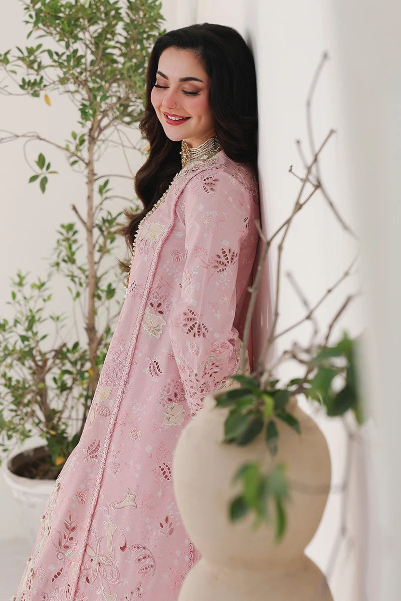 Qalamkar Chikenkari Embroidered lawn Three Piece QL-322