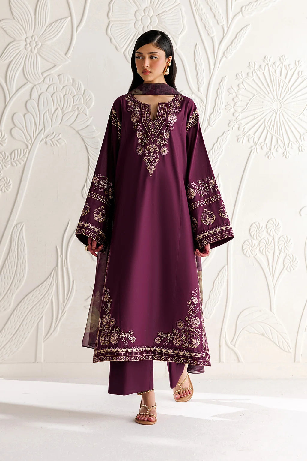 Iznik Embroidered lawn Three Piece IZ-023