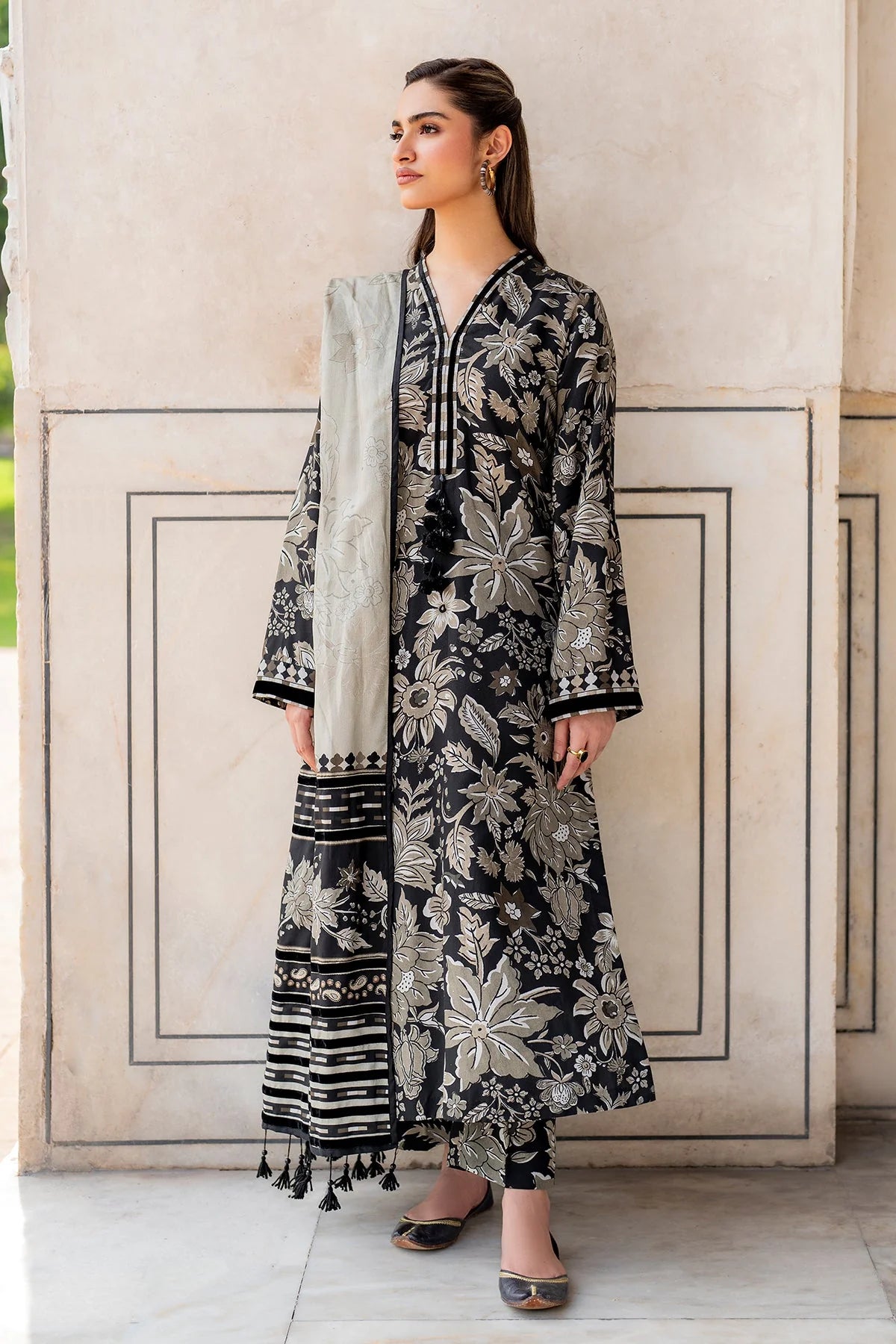 Baroque D-786 Printed three  piece suit