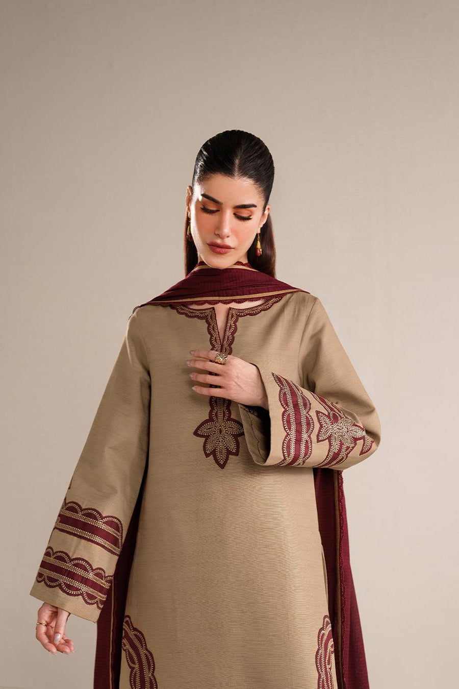 Iznik Embroidered lawn Three Piece IZ-93