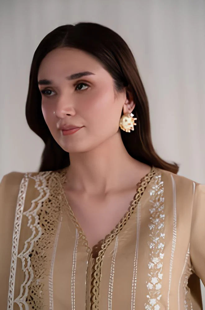 sapphire Embroidered lawn Three Piece SP-138 Skin