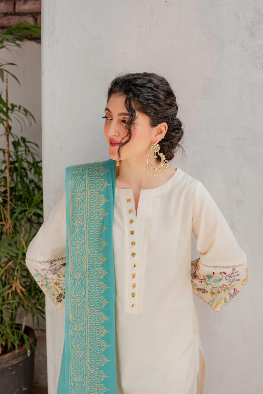 Fcc-882 off white Dhanak Embroidered three piece With Dhanak Shawl