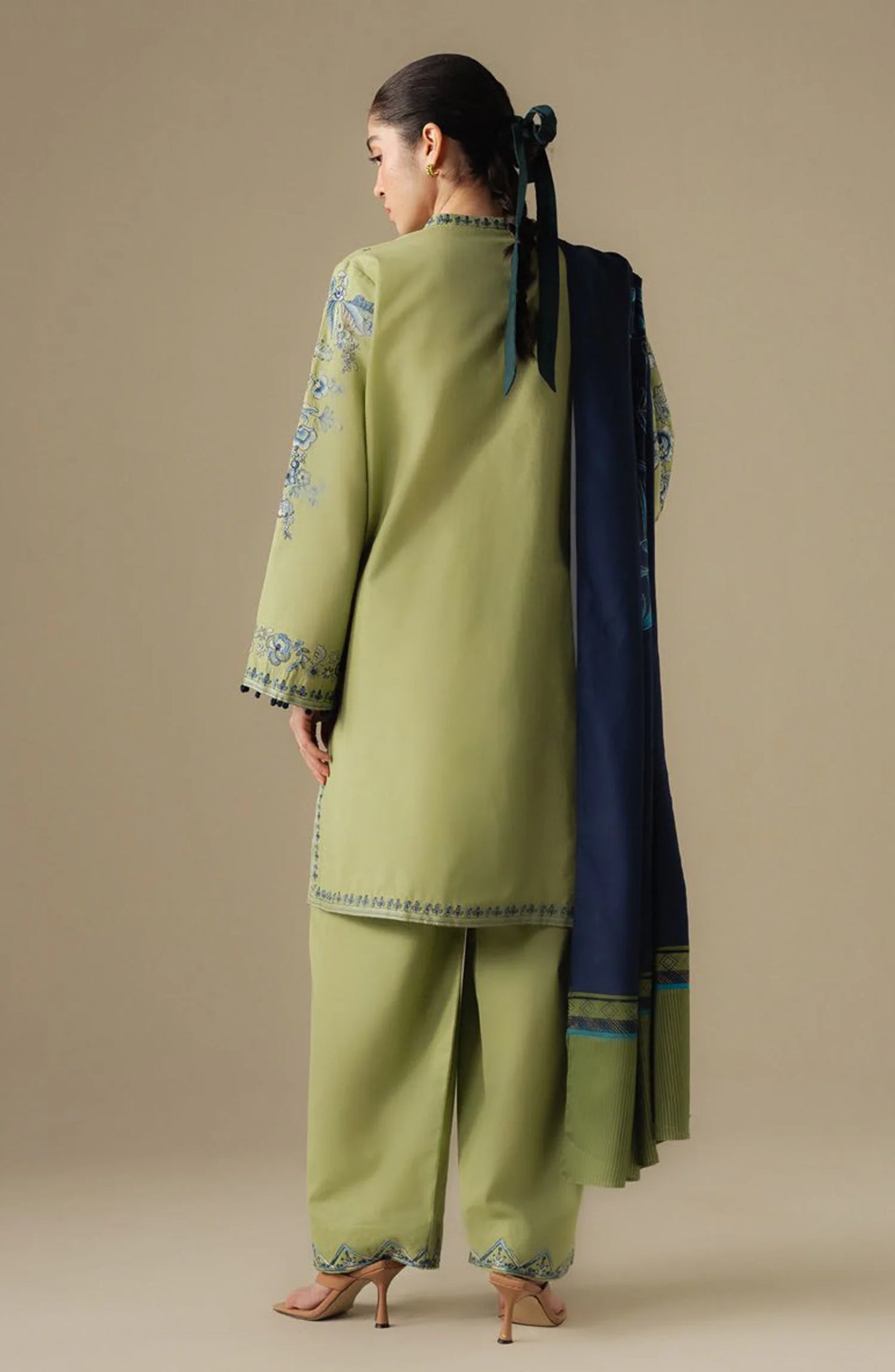 Coco Embroidered Dhanak Three Piece D-230