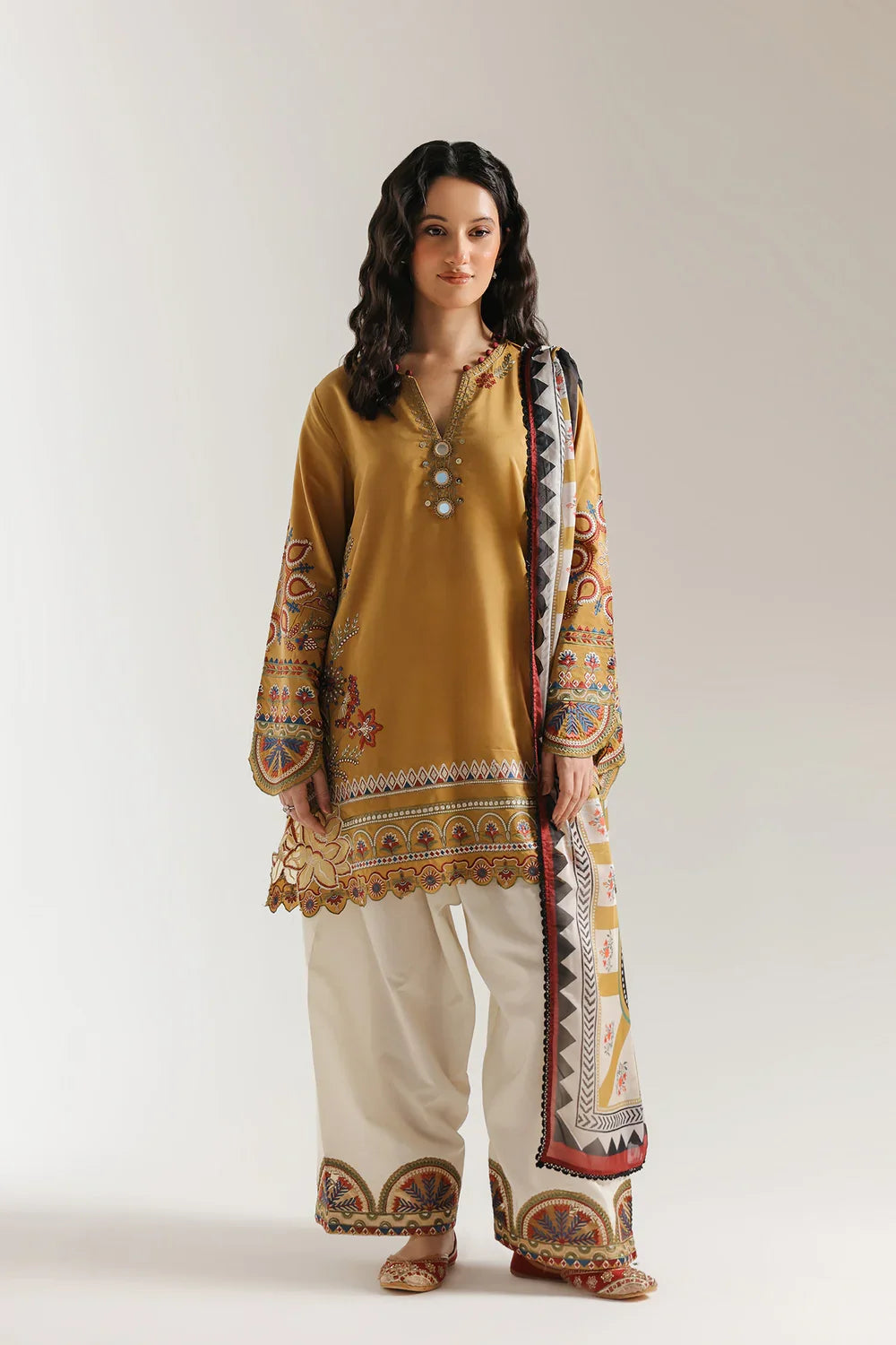 Ethnic Embroidered Dhanak Three Piece ET-415