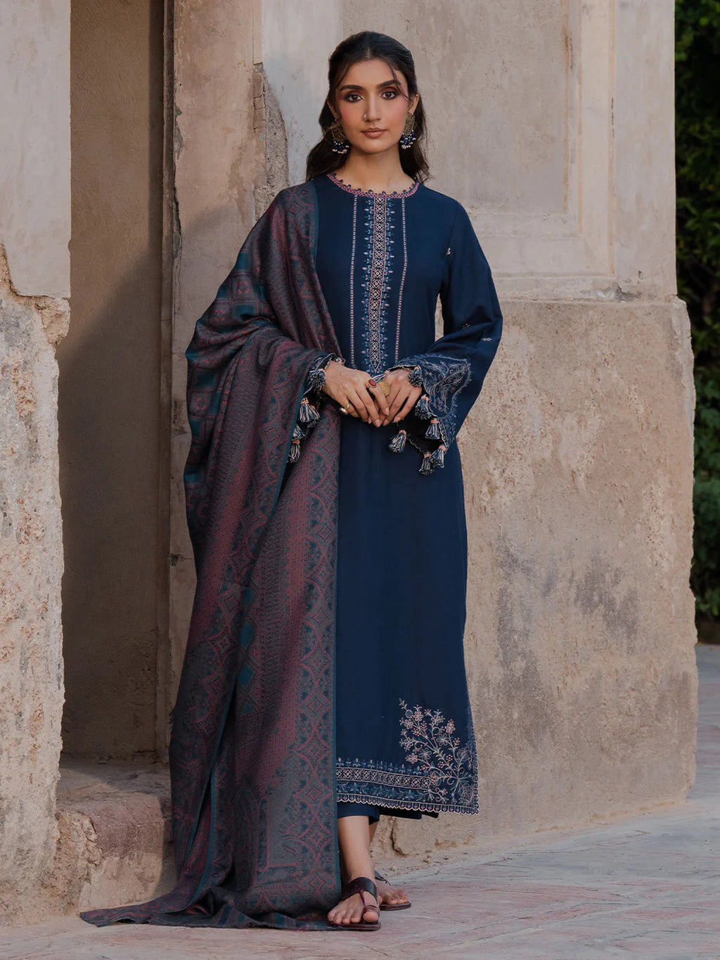 Izel Embroidered Dhanak Three Piece Winter BR-84