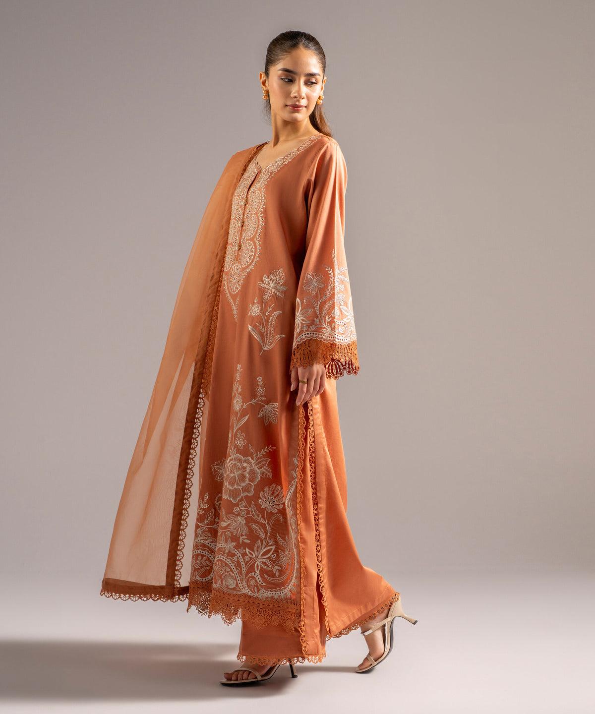 Sapphire D-406 Embroidered Dhanak Three Piece Winter Collection