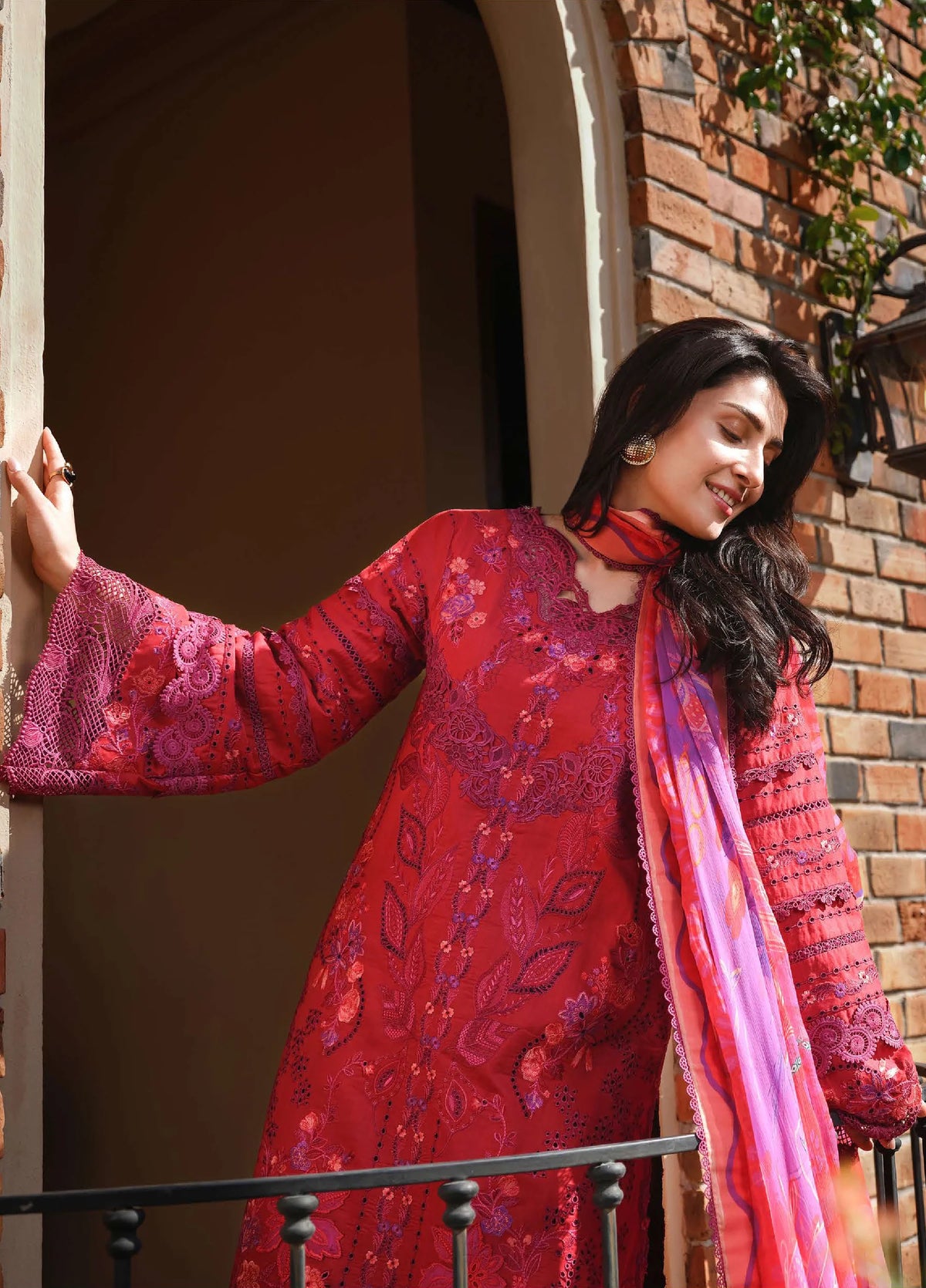 Mushq Embroidered lawn Three Piece MQ-395