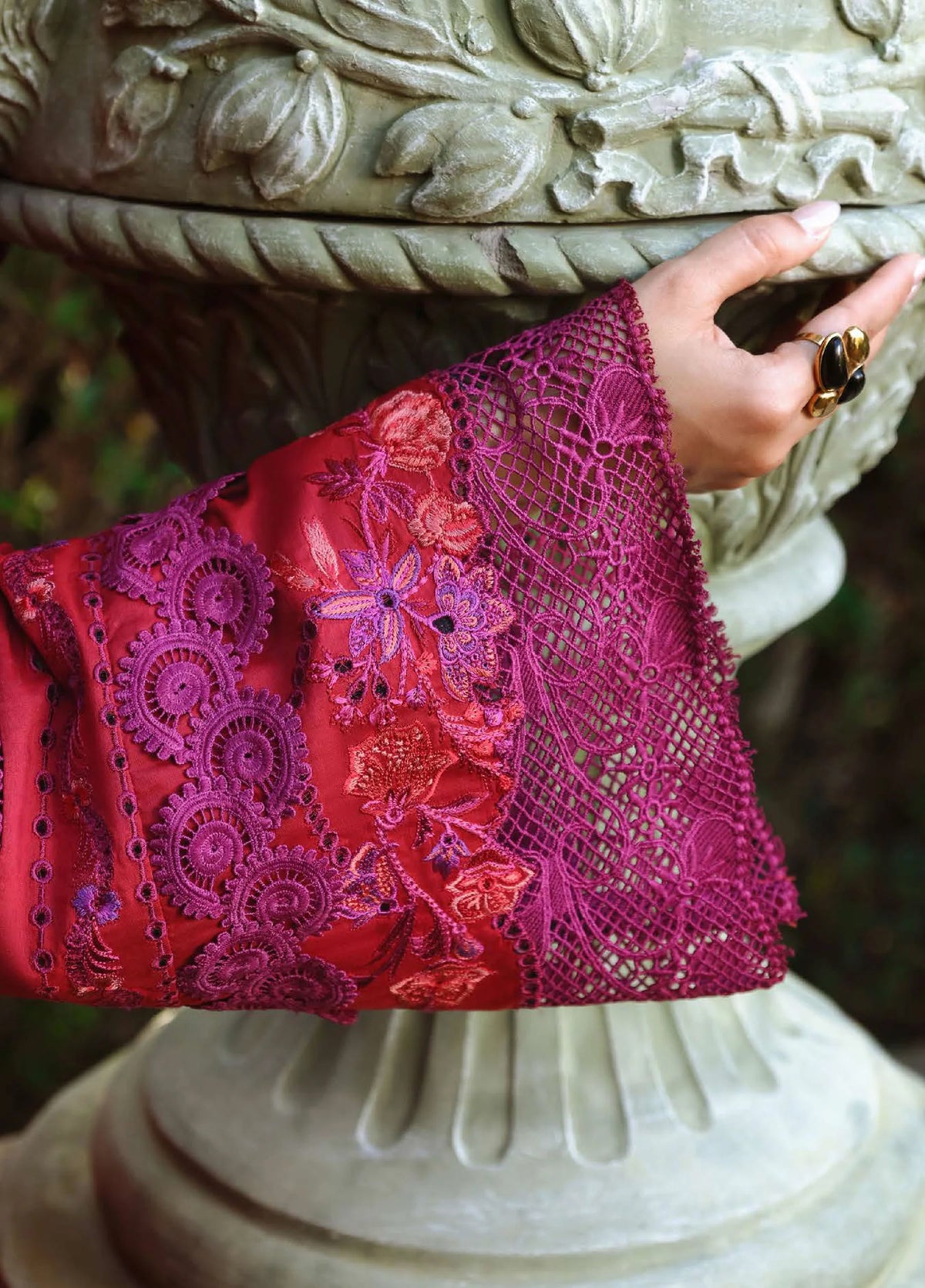 Mushq Embroidered lawn Three Piece MQ-395