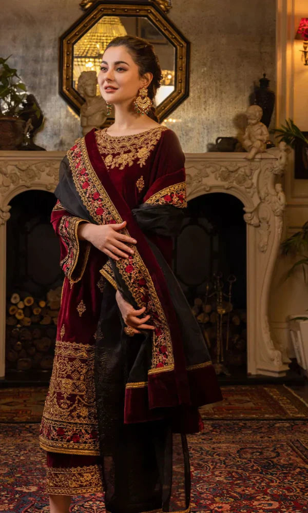 Zainab Chotani ZC-221 Embroidered Velvet Three piece  Winter Collection