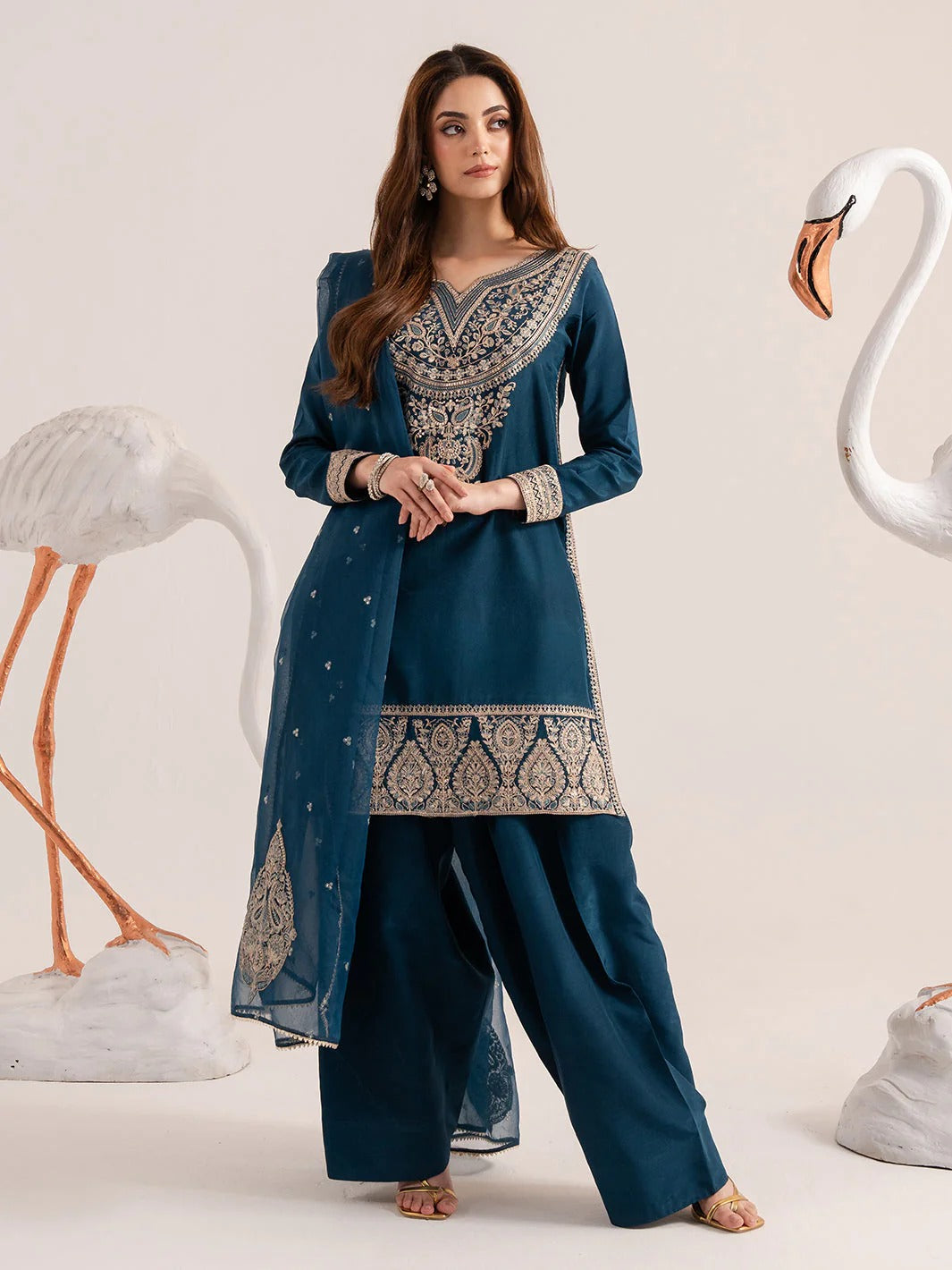 izel Embroidered lawn Three Piece Izl-285