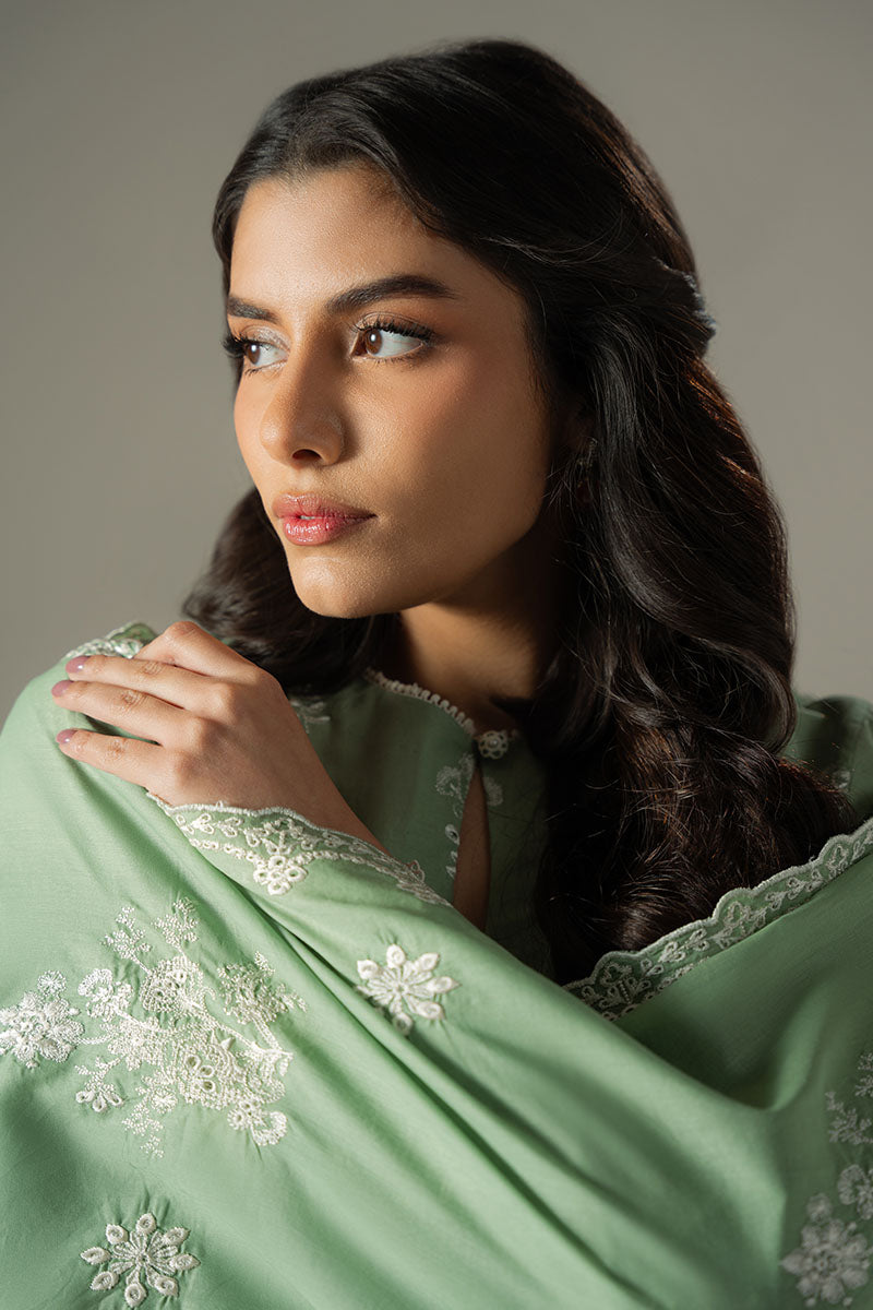 IZEL  Embroidered lawn Three Piece IZ-131